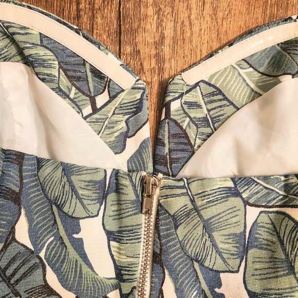 H&M Strapless Tropical Banana Leaf Romper (WITH POCKETS!) - Picture 5 of 8